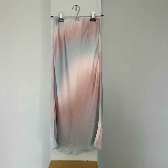 Aritzia maxi skirt - Picture 2 of 2